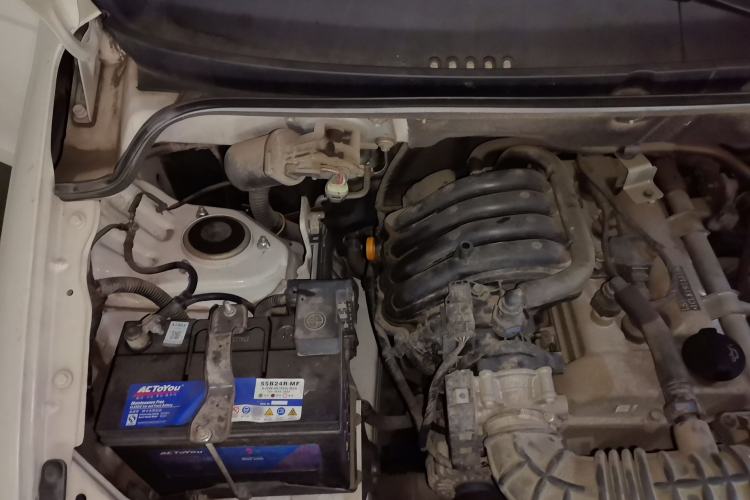 Used Wuling Hongguang 2020 1.2L S Base Model China VI LSI Engine Bay Right