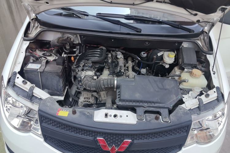 Used Wuling Hongguang 2020 1.2L S Base Model China VI LSI Engine Bay