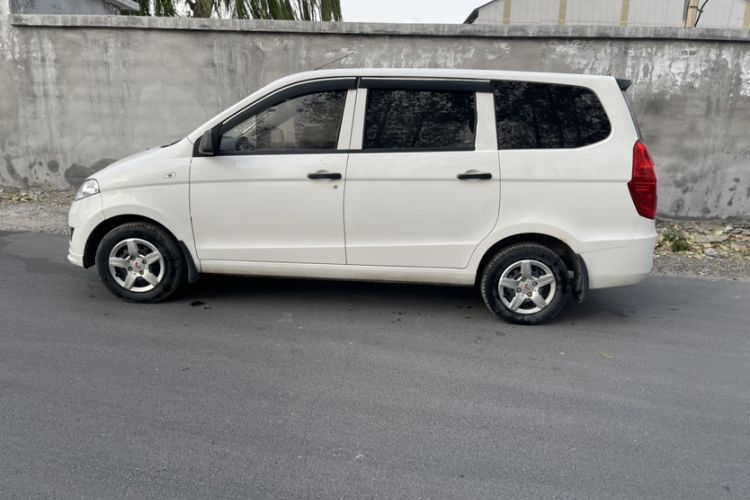 Used Wuling Hongguang 2020 1.2L S Base Model China VI LSI Exterior 3