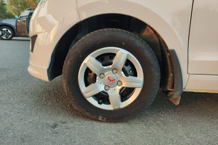 Used Wuling Hongguang 2020 1.2L S Base Model China VI LSI Exterior 3