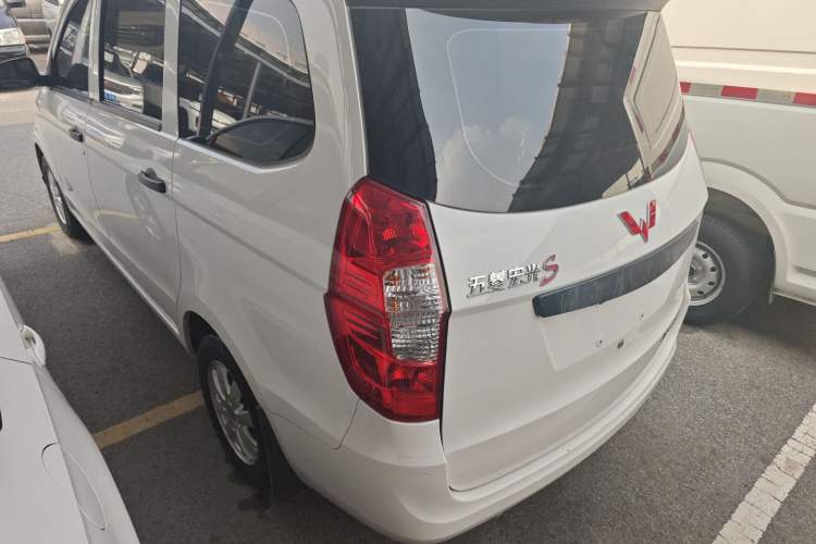 Used Wuling Hongguang 2020 1.2L S Base Model China VI LSI Exterior 5