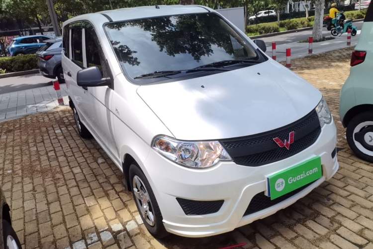 Used Wuling Hongguang 2020 1.2L S Base Model China VI LSI Front Right 45 Deg