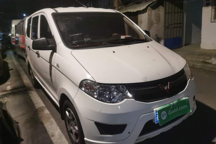 Used Wuling Hongguang 2020 1.2L S Base Model China VI LSI Front Right 45 Deg