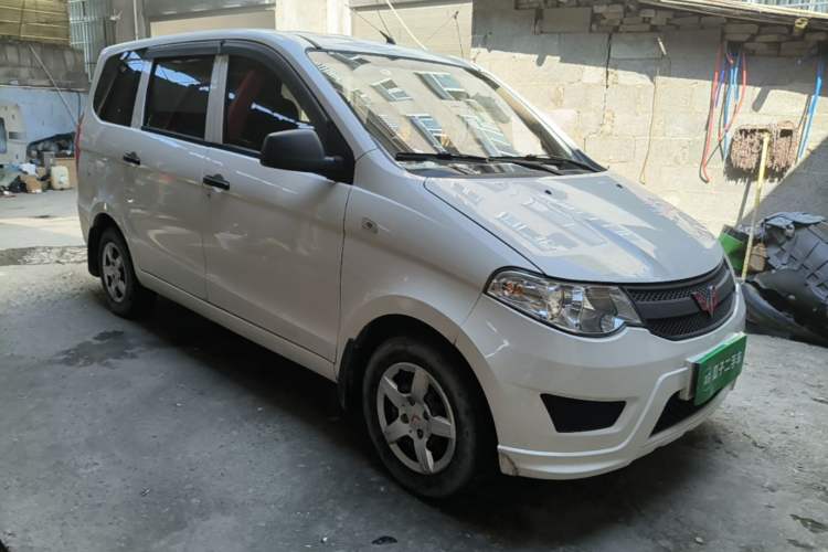 Used Wuling Hongguang 2020 1.2L S Base Model China VI LSI Front Right 45 Deg