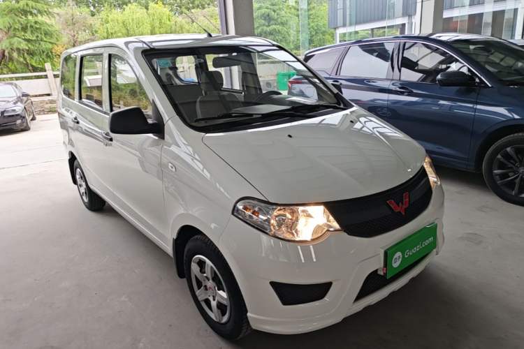 Used Wuling Hongguang 2020 1.2L S Base Model China VI LSI Front Right 45 Deg