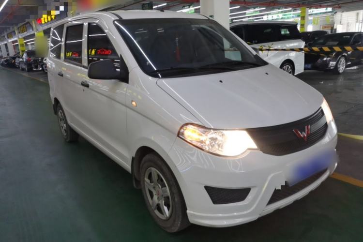 Used Wuling Hongguang 2020 1.2L S Base Model China VI LSI Front Right 45 Deg
