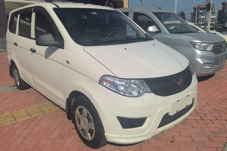 Used Wuling Hongguang 2020 1.2L S Base Model China VI LSI Front Right 45 Deg