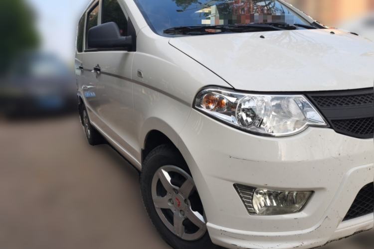 Used Wuling Hongguang 2020 1.2L S Base Model China VI LSI Front Right 45 Deg