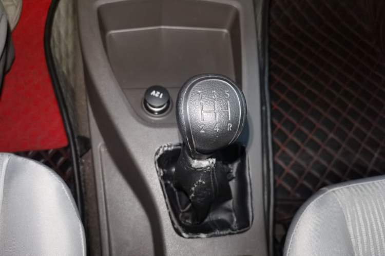 Used Wuling Hongguang 2020 1.2L S Base Model China VI LSI Gear Lever