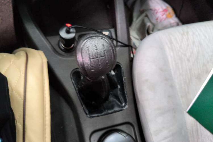Used Wuling Hongguang 2020 1.2L S Base Model China VI LSI Gear Lever