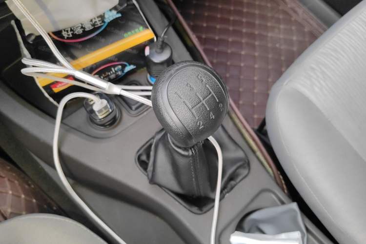 Used Wuling Hongguang 2020 1.2L S Base Model China VI LSI Gear Lever
