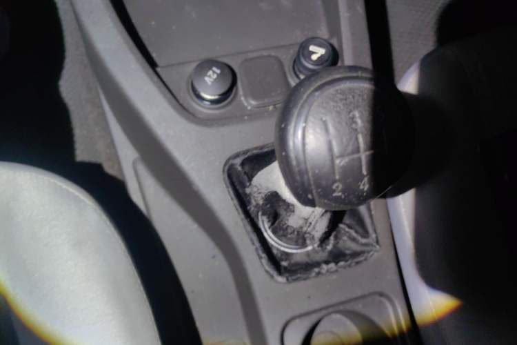 Used Wuling Hongguang 2020 1.2L S Base Model China VI LSI Gear Lever
