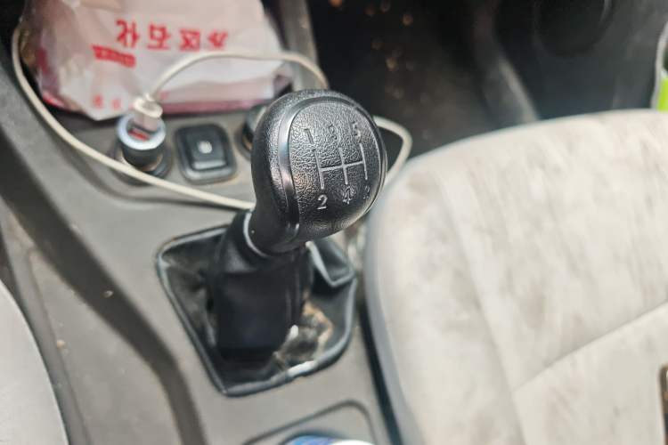 Used Wuling Hongguang 2020 1.2L S Base Model China VI LSI Gear Lever