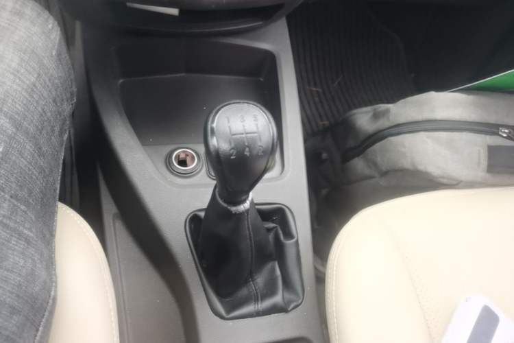 Used Wuling Hongguang 2020 1.2L S Base Model China VI LSI Gear Lever