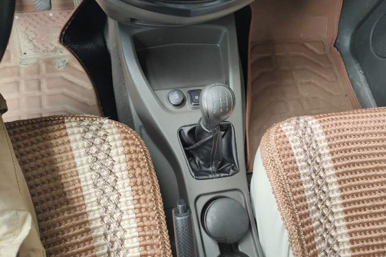 Used Wuling Hongguang 2020 1.2L S Base Model China VI LSI Gear Lever