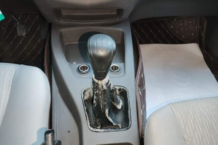 Used Wuling Hongguang 2020 1.2L S Base Model China VI LSI Gear Lever