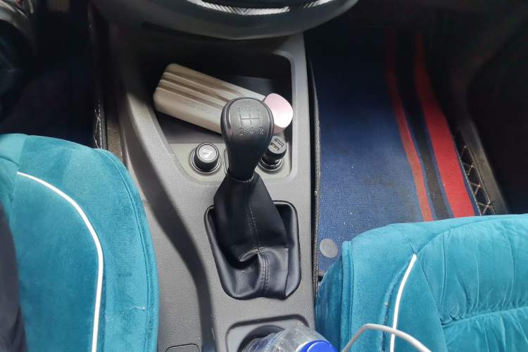 Used Wuling Hongguang 2020 1.2L S Base Model China VI LSI Gear Lever