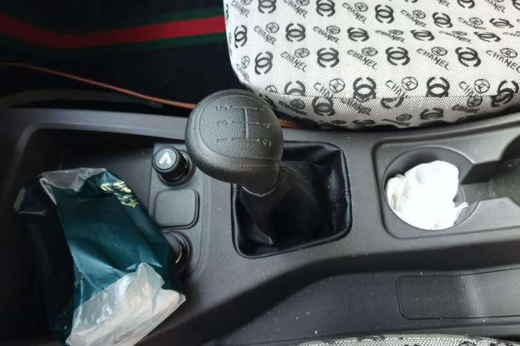 Used Wuling Hongguang 2020 1.2L S Base Model China VI LSI Gear Lever