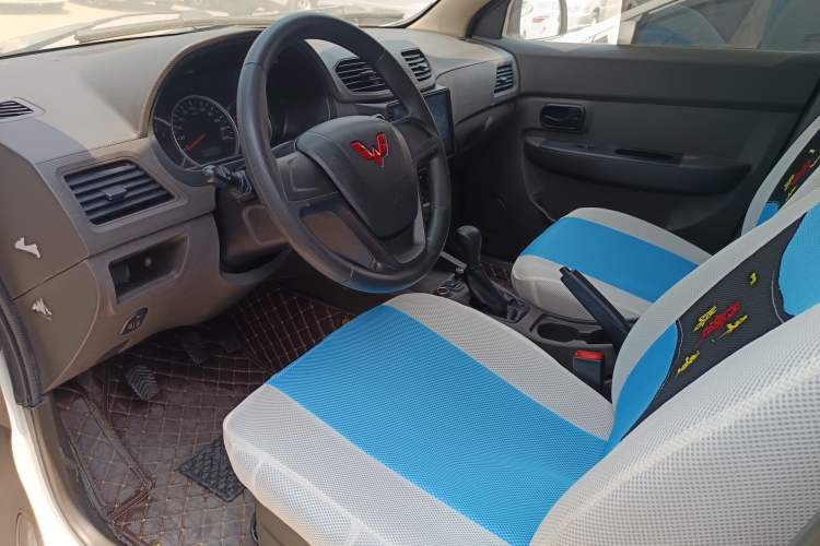 Used Wuling Hongguang 2020 1.2L S Base Model China VI LSI Interior 2