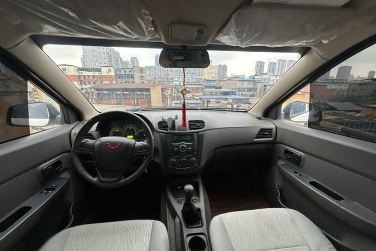Used Wuling Hongguang 2020 1.2L S Base Model China VI LSI Interior 3