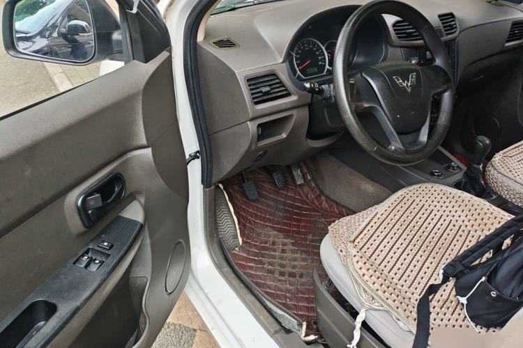 Used Wuling Hongguang 2020 1.2L S Base Model China VI LSI Interior 3