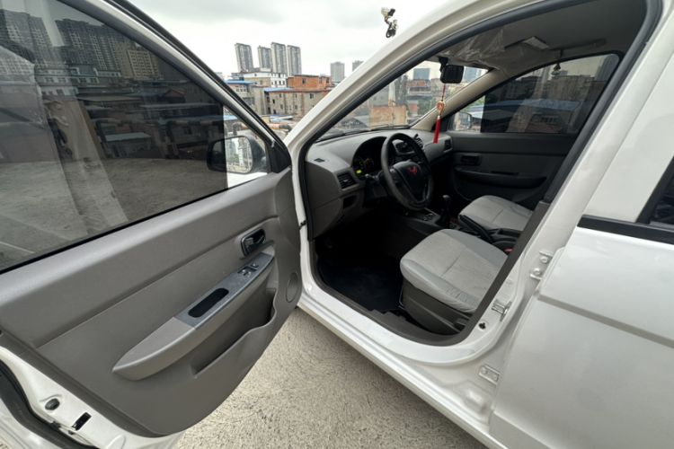 Used Wuling Hongguang 2020 1.2L S Base Model China VI LSI Interior 5