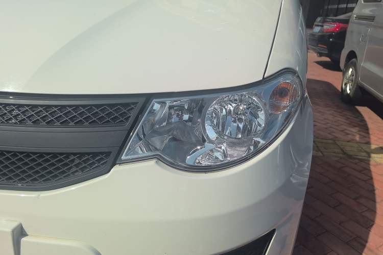 Used Wuling Hongguang 2020 1.2L S Base Model China VI LSI Left Front Headlight