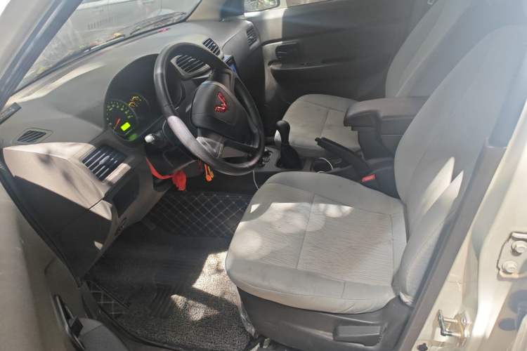 Used Wuling Hongguang 2020 1.2L S Base Model China VI LSI Left Front Seat