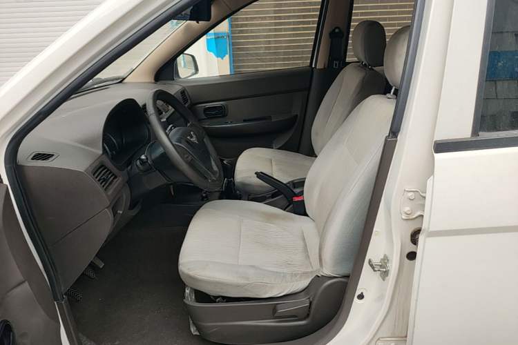 Used Wuling Hongguang 2020 1.2L S Base Model China VI LSI Left Front Seat