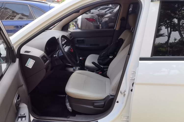 Used Wuling Hongguang 2020 1.2L S Base Model China VI LSI Left Front Seat