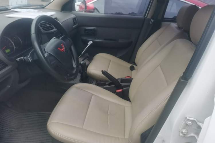Used Wuling Hongguang 2020 1.2L S Base Model China VI LSI Left Front Seat