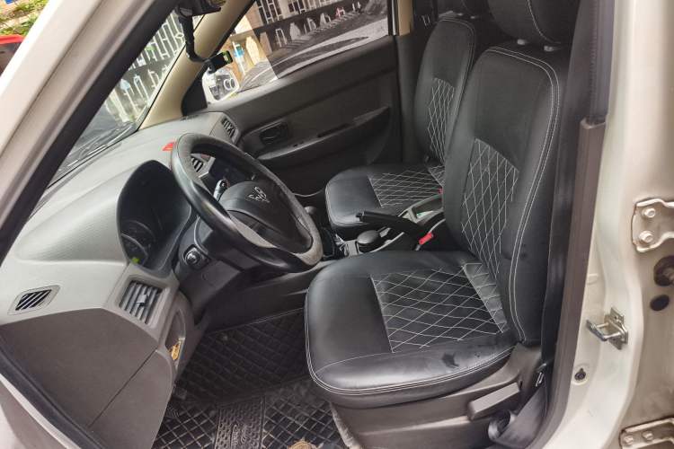 Used Wuling Hongguang 2020 1.2L S Base Model China VI LSI Left Front Seat