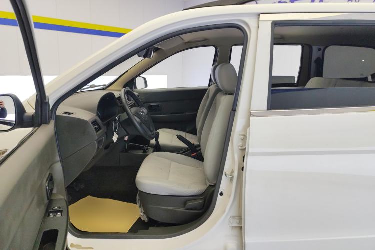 Used Wuling Hongguang 2020 1.2L S Base Model China VI LSI Left Front Seat
