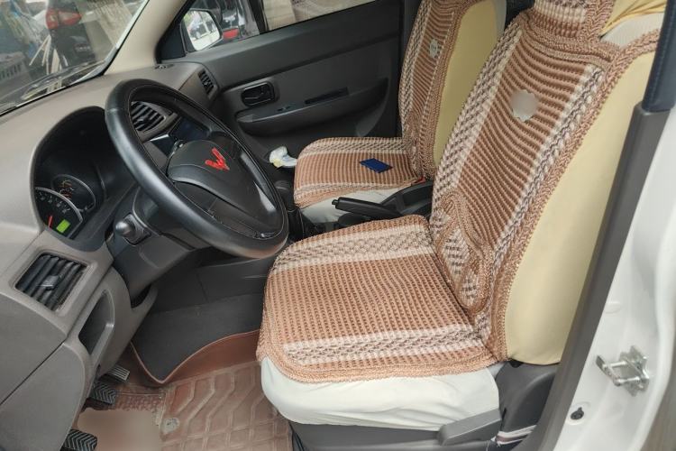 Used Wuling Hongguang 2020 1.2L S Base Model China VI LSI Left Front Seat