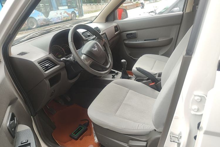 Used Wuling Hongguang 2020 1.2L S Base Model China VI LSI Left Front Seat