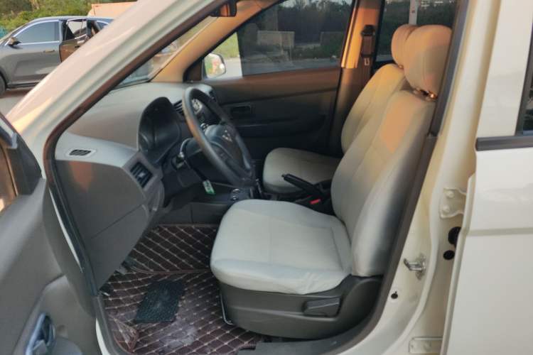 Used Wuling Hongguang 2020 1.2L S Base Model China VI LSI Left Front Seat
