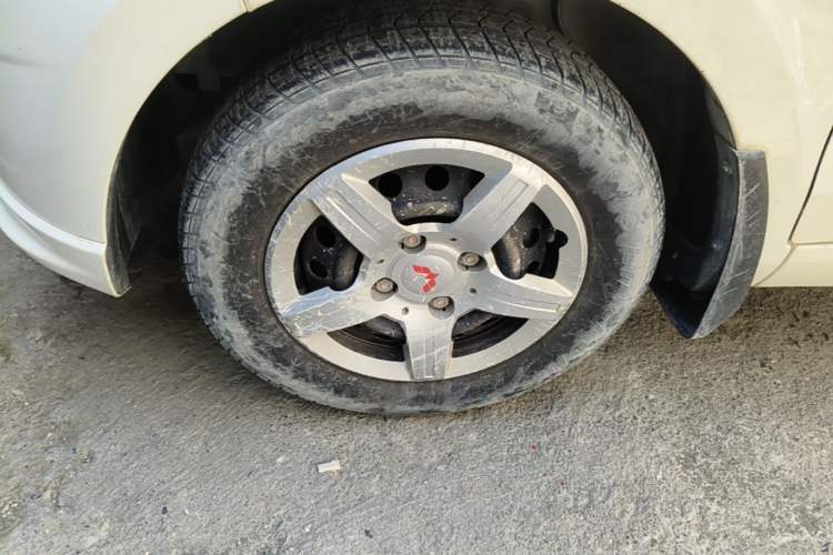 Used Wuling Hongguang 2020 1.2L S Base Model China VI LSI Left Front Wheel Hub