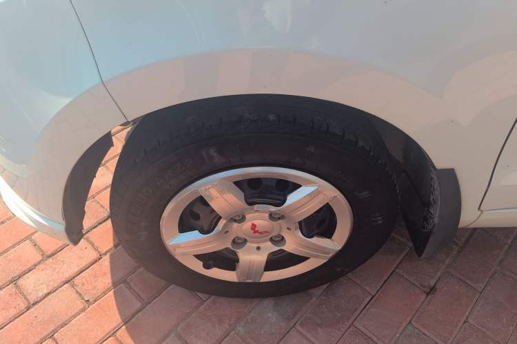 Used Wuling Hongguang 2020 1.2L S Base Model China VI LSI Left Front Wheel Hub