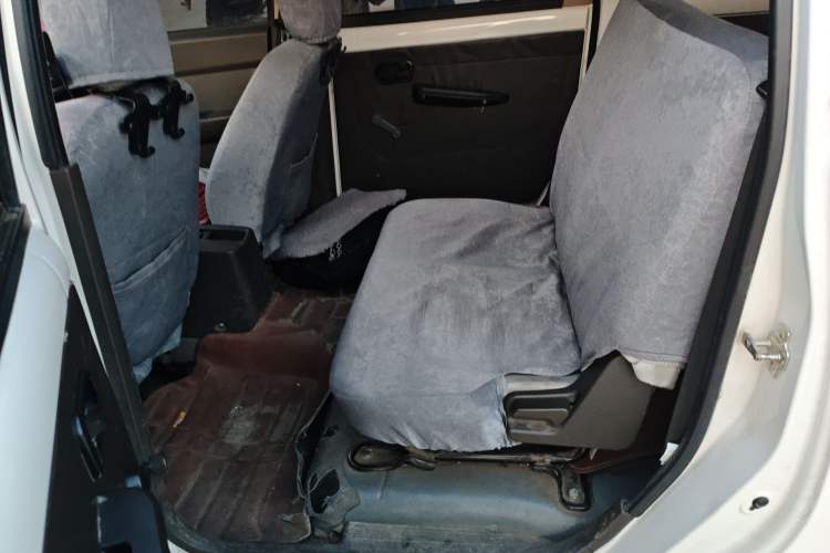 Used Wuling Hongguang 2020 1.2L S Base Model China VI LSI Left Rear Seat