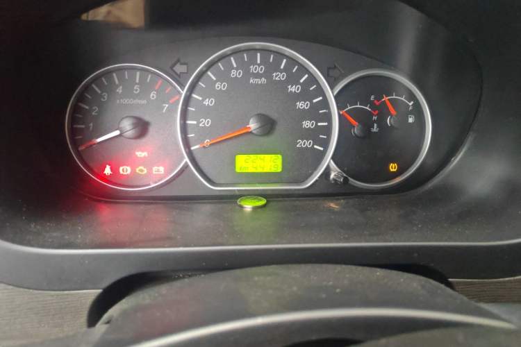 Used Wuling Hongguang 2020 1.2L S Base Model China VI LSI Odometer Close Up