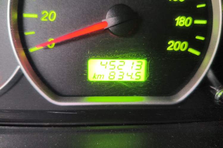Used Wuling Hongguang 2020 1.2L S Base Model China VI LSI Odometer Close Up
