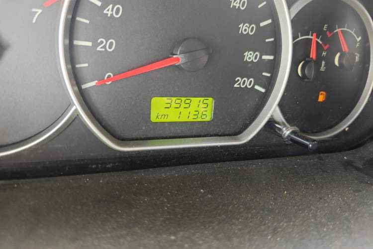Used Wuling Hongguang 2020 1.2L S Base Model China VI LSI Odometer Close Up