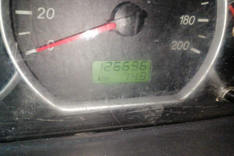 Used Wuling Hongguang 2020 1.2L S Base Model China VI LSI Odometer Close Up