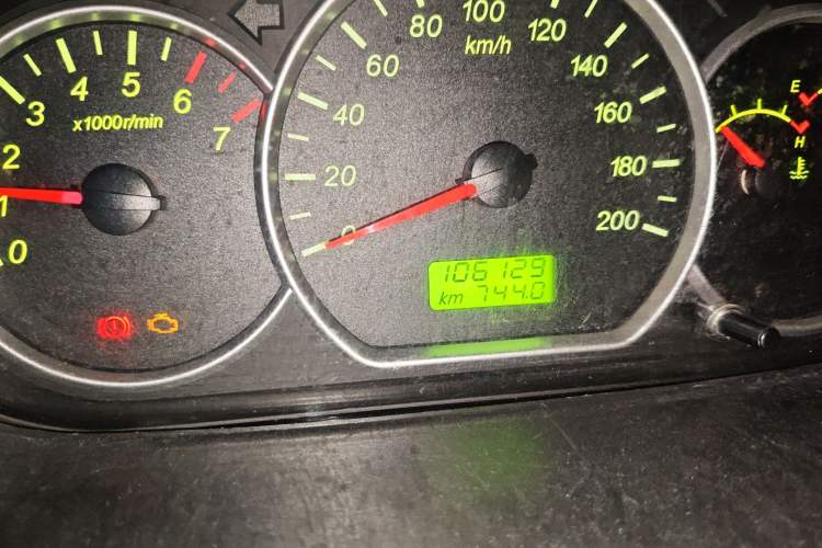 Used Wuling Hongguang 2020 1.2L S Base Model China VI LSI Odometer Close Up