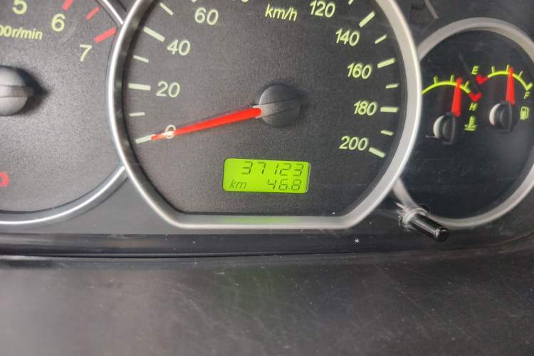Used Wuling Hongguang 2020 1.2L S Base Model China VI LSI Odometer Close Up