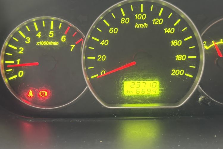 Used Wuling Hongguang 2020 1.2L S Base Model China VI LSI Odometer Close Up