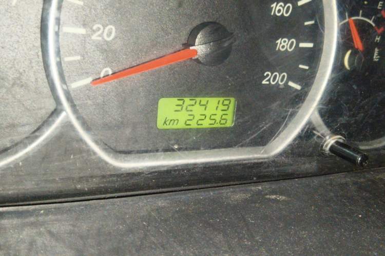 Used Wuling Hongguang 2020 1.2L S Base Model China VI LSI Odometer Close Up