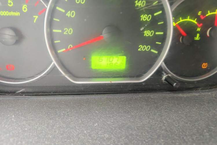 Used Wuling Hongguang 2020 1.2L S Base Model China VI LSI Odometer Close Up