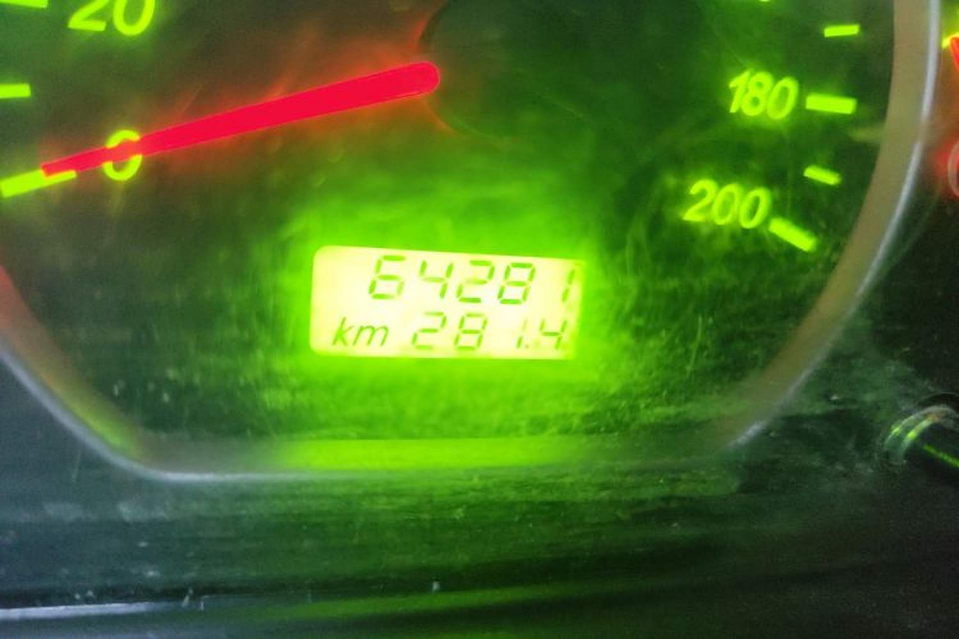Used Wuling Hongguang 2020 1.2L S Base Model China VI LSI Odometer Close Up