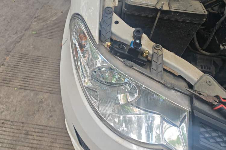 Used Wuling Hongguang 2020 1.2L S Base Model China VI LSI Right Front Headlight